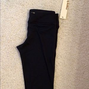 Modern Leggings with back zipper and mesh bottoms